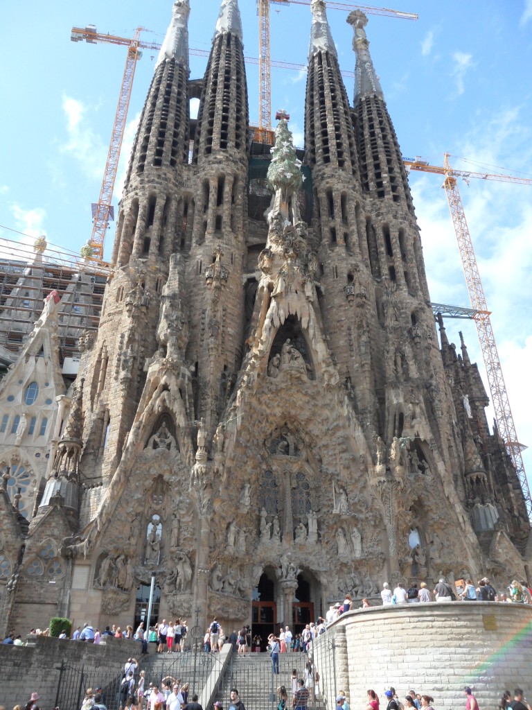 La Sagrada Familia'nin bir insan tarafindan insa edildigine inanmak zor...